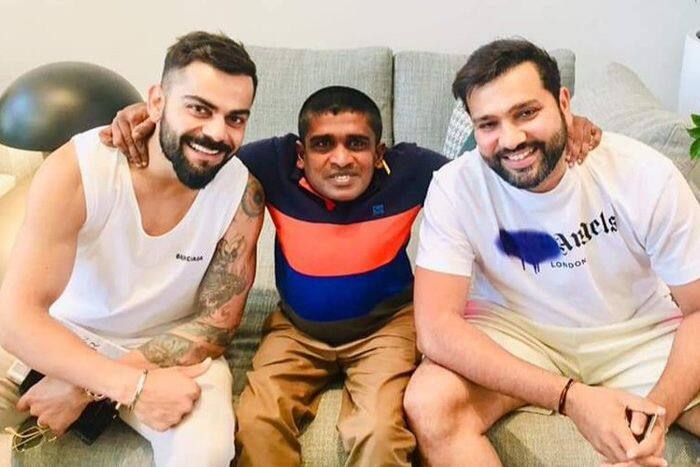 Asia Cup 2022: विराट कोहली और रोहित शर्मा ने श्रीलंकाई फैन के साथ खिंचवाई तस्वीर हुई वायरल